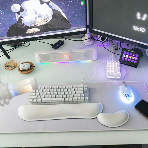 streamer desk top